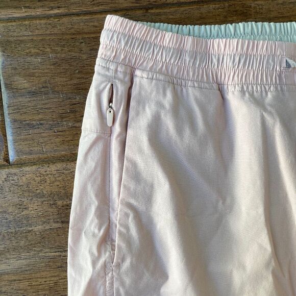 LULULEMON Men's Medium Bowline Shorts Pink 8" Classic Fit Zippered Pocket - Picture 9 of 11